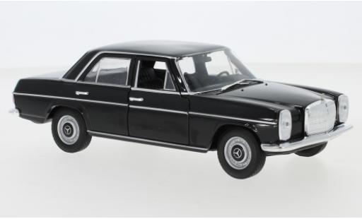 Modelauto Mercedes 220 Base (W115) zwart 1968 1/24 Welly
