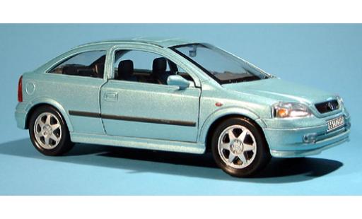 Modelauto Opel Astra Base (ohne Farbangabe) 1/24 Welly