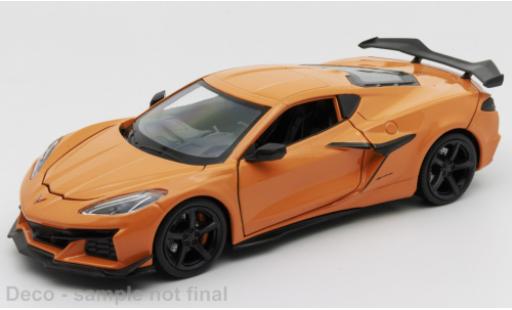 Modelauto Chevrolet Corvette Z06 oranje 1/24 Welly