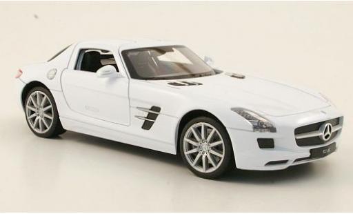 Modelauto Mercedes SLS Coupe AMG (C197) wit 1/24 Welly