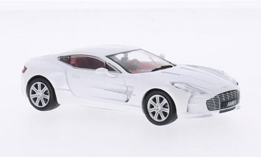 Modelauto Aston Martin One-77 coupe metallic wit 2010 1/43 WhiteBox