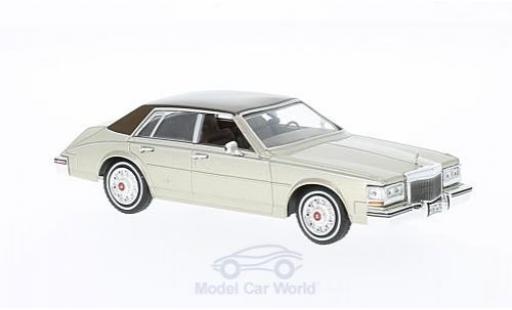 Modelauto Cadillac Seville Elegante MK II metallic beige/bruin 1980 1/43 WhiteBox