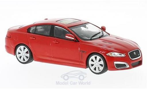Modelauto Jaguar XF R rood RHD 2010 1/43 WhiteBox