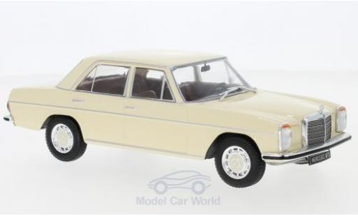 Modelauto Mercedes 200 Base D (W115) beige 1968 1/24 WhiteBox