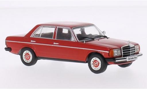 Modelauto Mercedes 200 Coupe D (W123) rood 1976 1/43 WhiteBox
