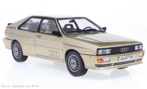 Modelauto Audi Quattro coupe beige/Dekor 1981 1/24 WhiteBox